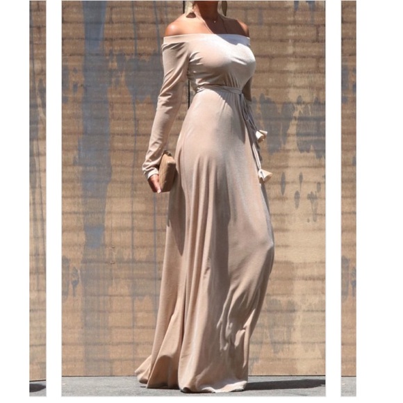 Dresses & Skirts - LAST ONE ‼️Velvet Maxi